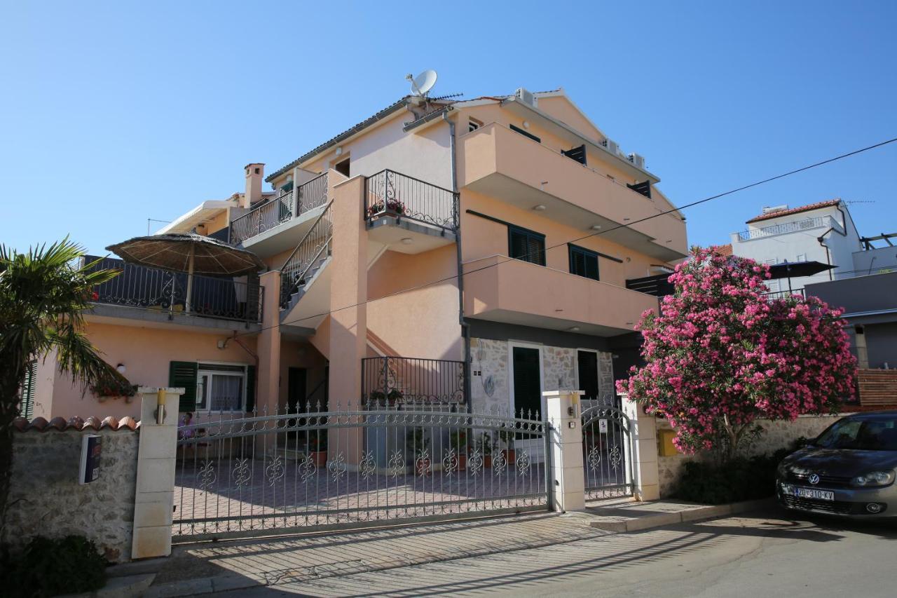 Guest House Lorenta 보디체 외부 사진