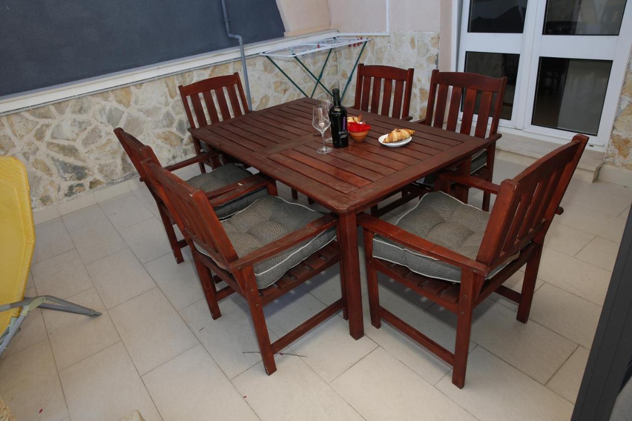 Guest House Lorenta 보디체 외부 사진