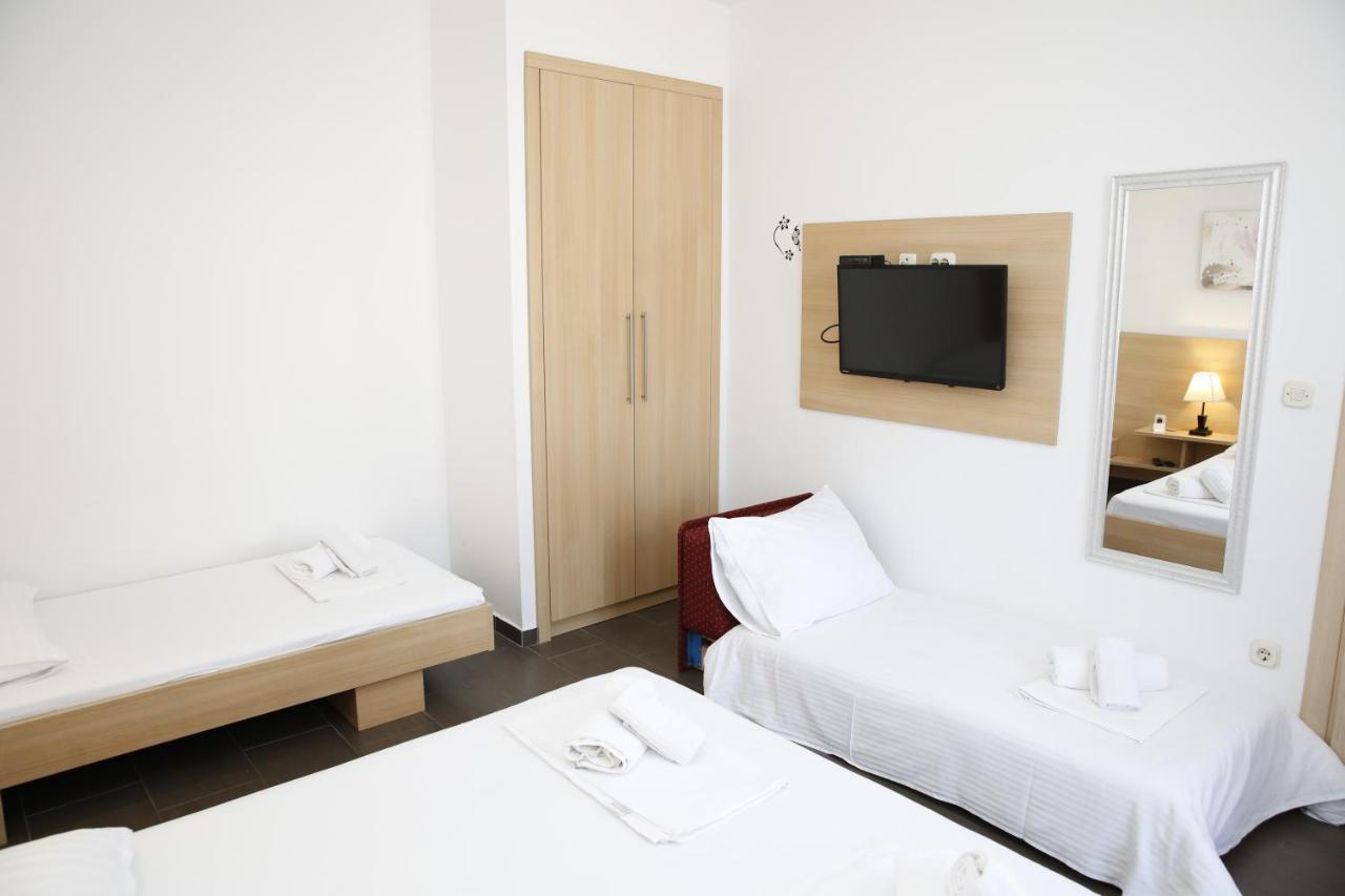 Guest House Lorenta 보디체 외부 사진