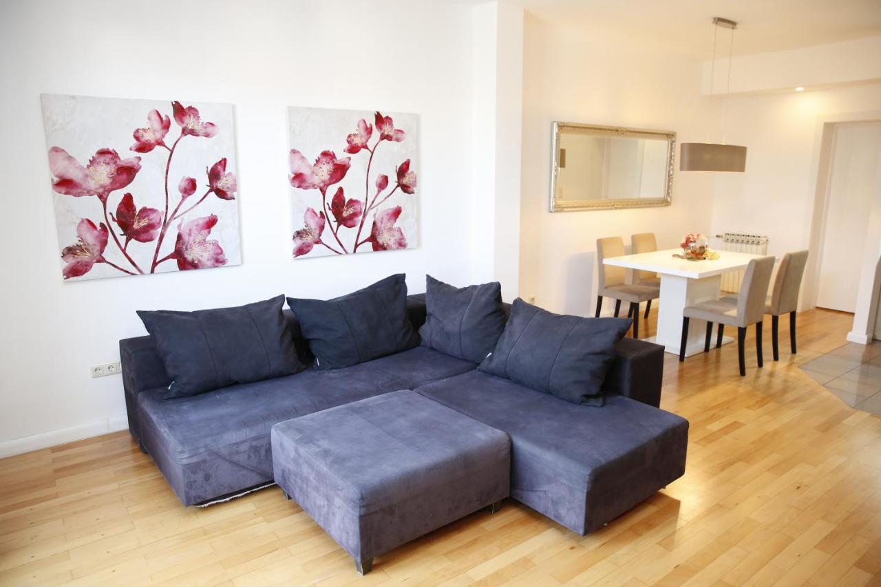 Guest House Lorenta 보디체 외부 사진